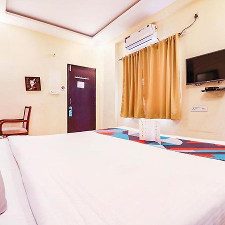Hotel Fabexpress Mid Town Hyderabad Exterior foto