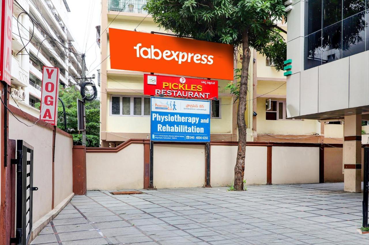 Hotel Fabexpress Mid Town Hyderabad Exterior foto