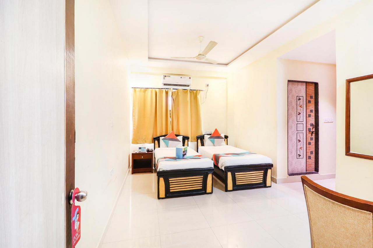 Hotel Fabexpress Mid Town Hyderabad Exterior foto